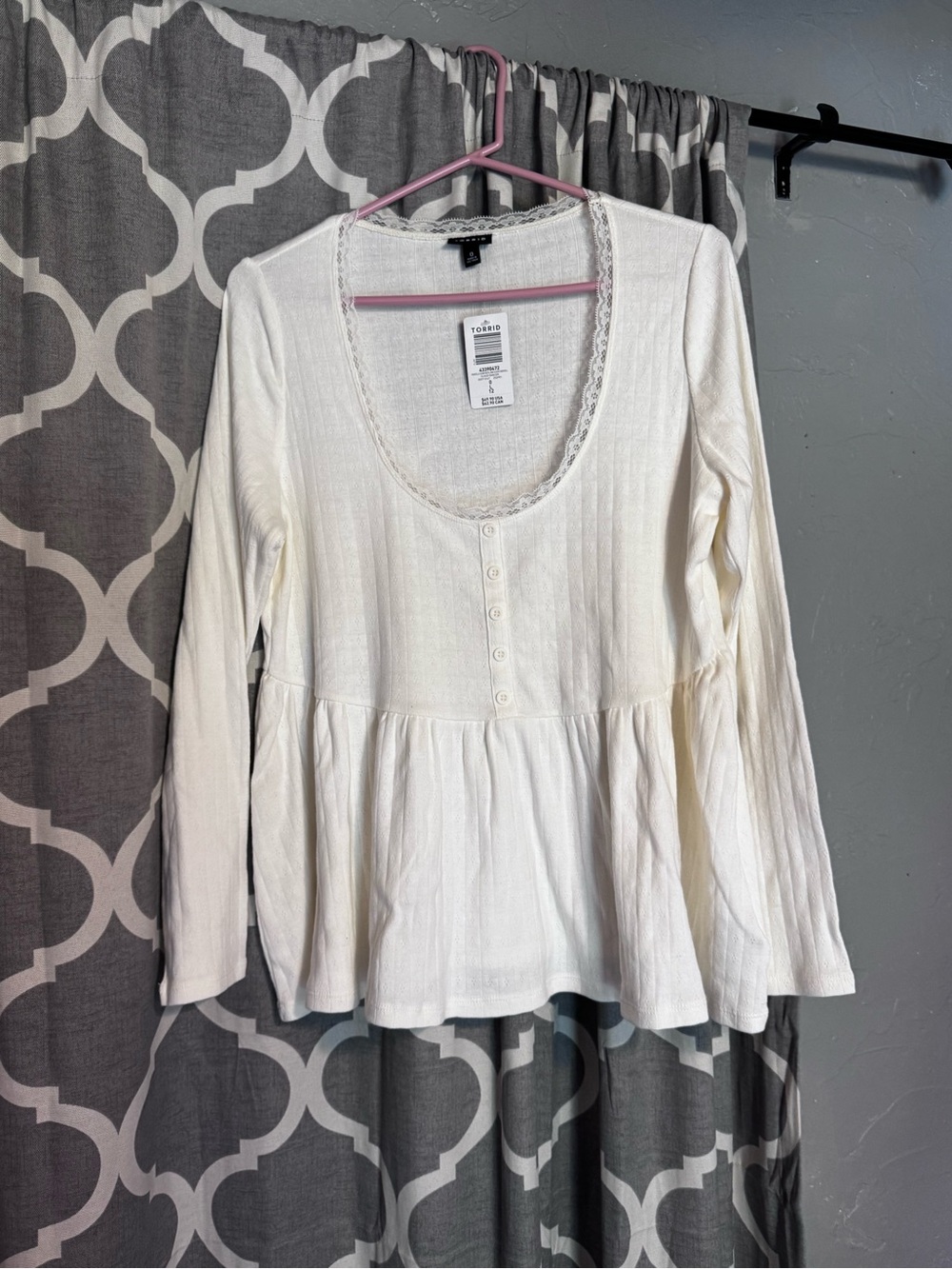 torrid Cream Scoop Neck Peplum Long Sleeve Top
